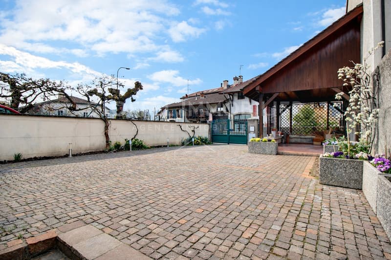 Large village house of charm - Co-Exclusive (2)