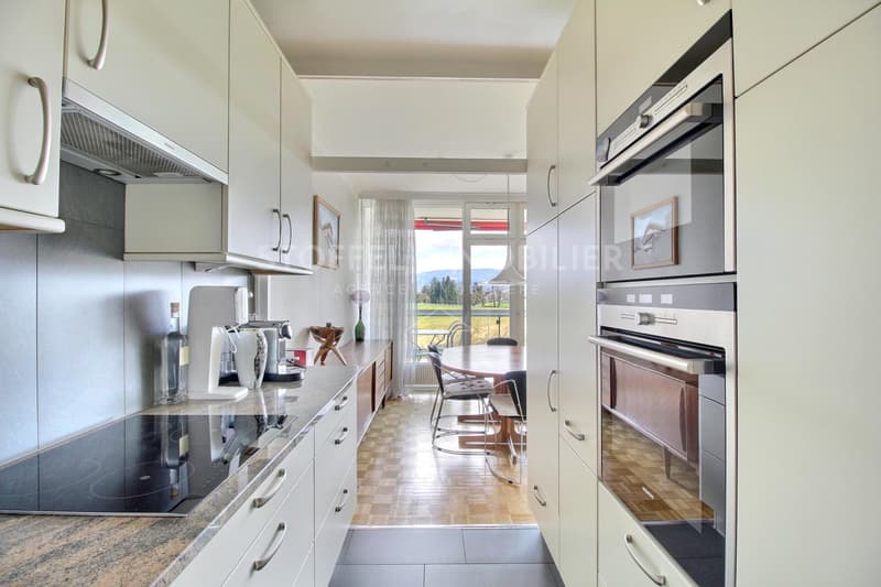 Spacious 5-room apartment, through and bright - Exclusive (3)