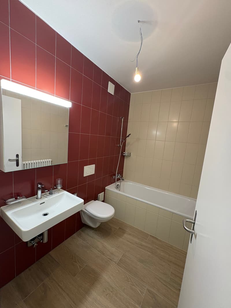 Charmant appartement de 2,5 pièces avec balcon à Vallorbe (5)