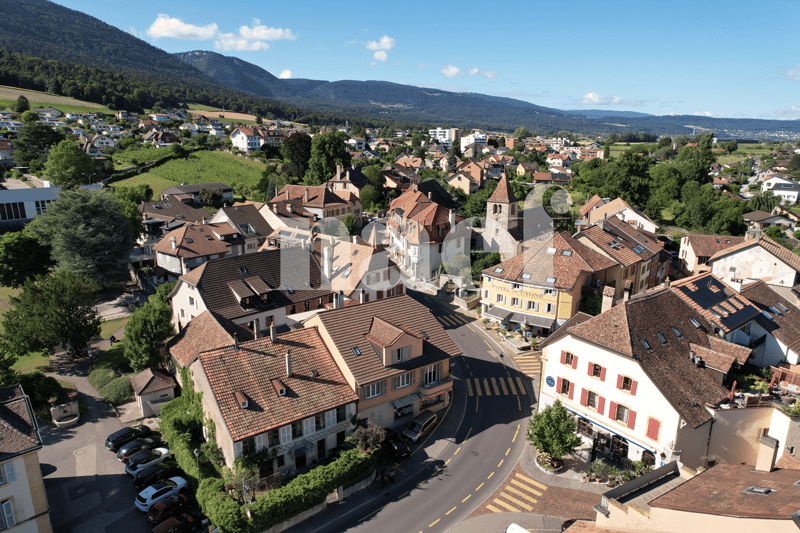 Historic character house in the heart of Bevaix (9)