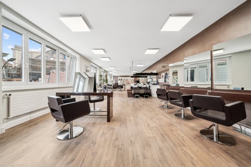 Commercial space on the 1st floor (2)