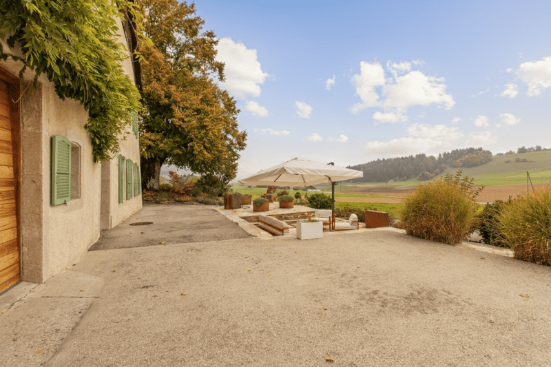 Ancienne ferme complètement rénovée (9)