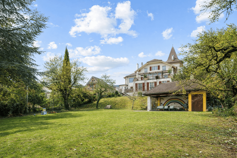 House with two apartments (12)