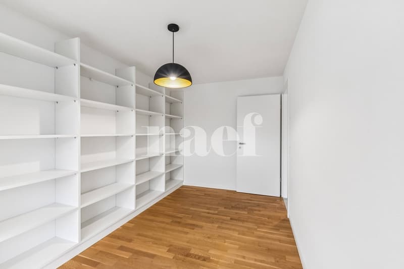 Wohnung mit 5.5 Zimmern im 2. Stock (7)