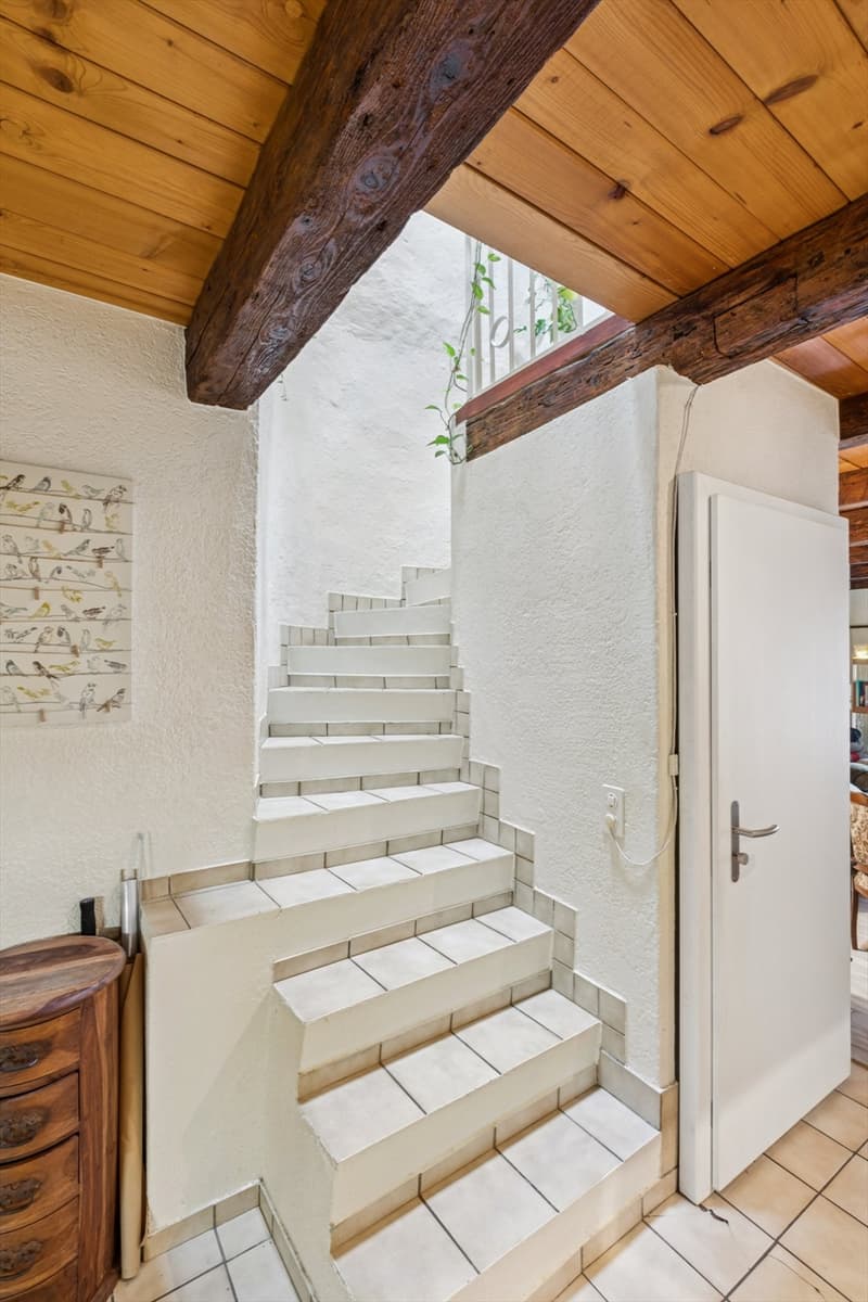 Rental income building with 3 apartments (8)