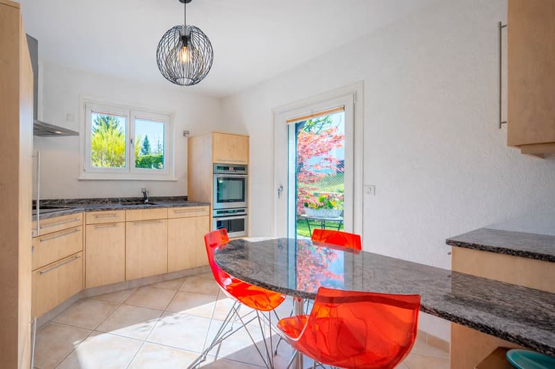 Charming semi-detached house with 5.5 rooms and garden (4)