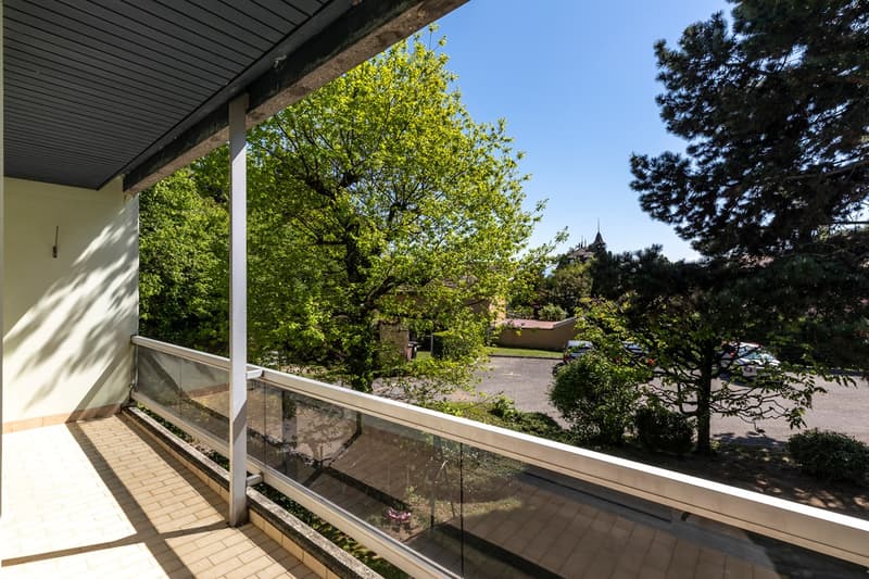 Spacious and bright apartment in a sought-after neighborhood (1)