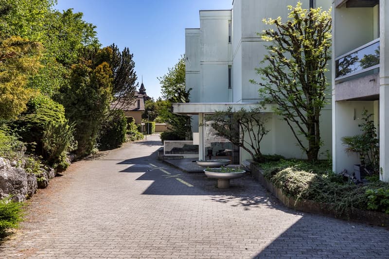 Spacious and bright apartment in a sought-after neighborhood (8)