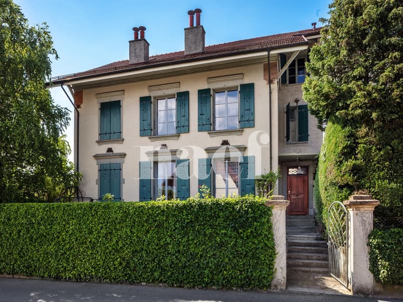 A charming 10-room house with great potential (1)