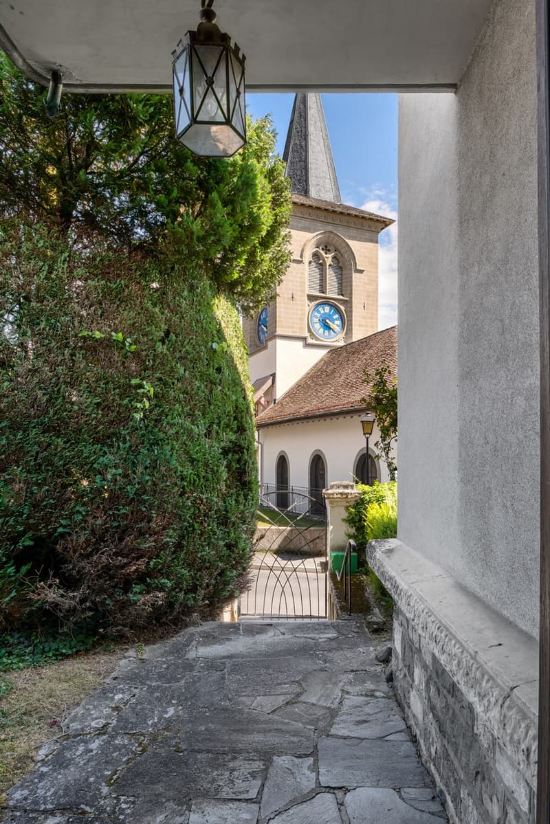 A charming 10-room house with great potential (5)