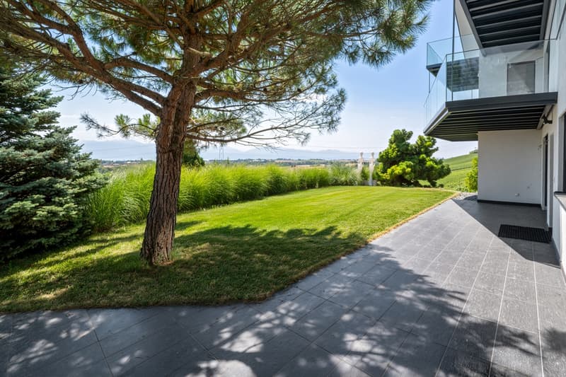 An architectural signature facing Lake Geneva (11)