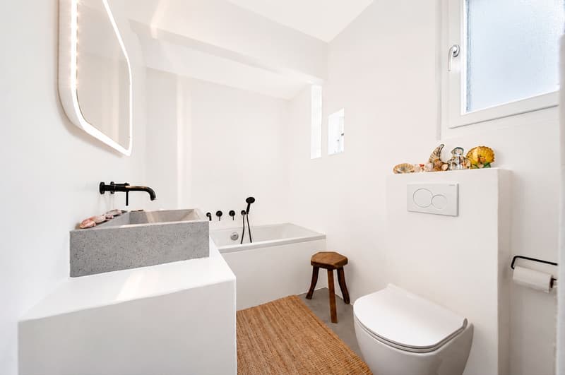 Charming town house with unique character (10)