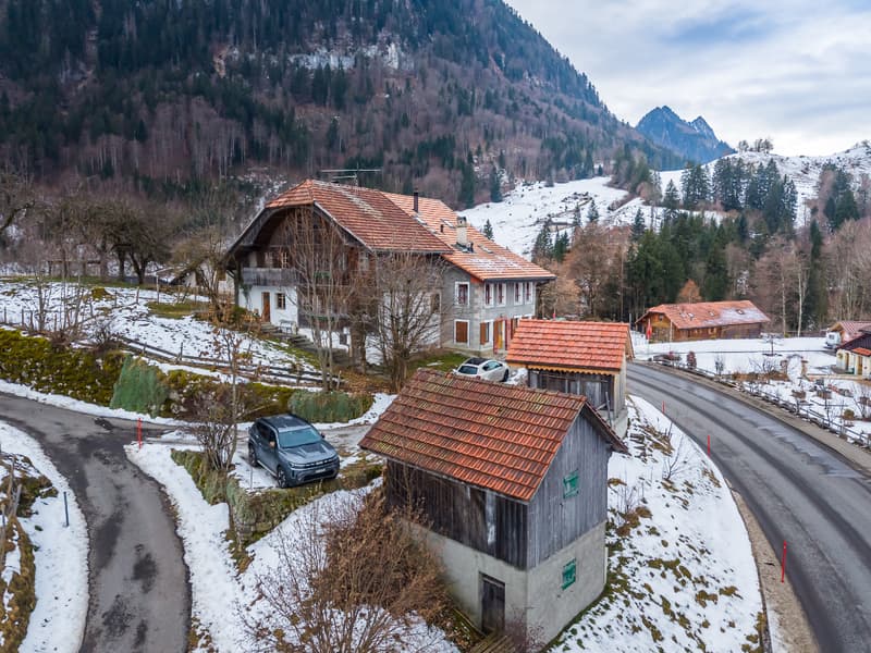 Opportunità: vendita mediante invito alle offerte - casa a schiera con fascino (11)