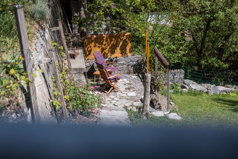 Bifamily property in a privileged natural environment (2)