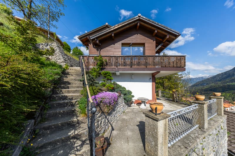Charming chalet with exceptional and breathtaking views (11)