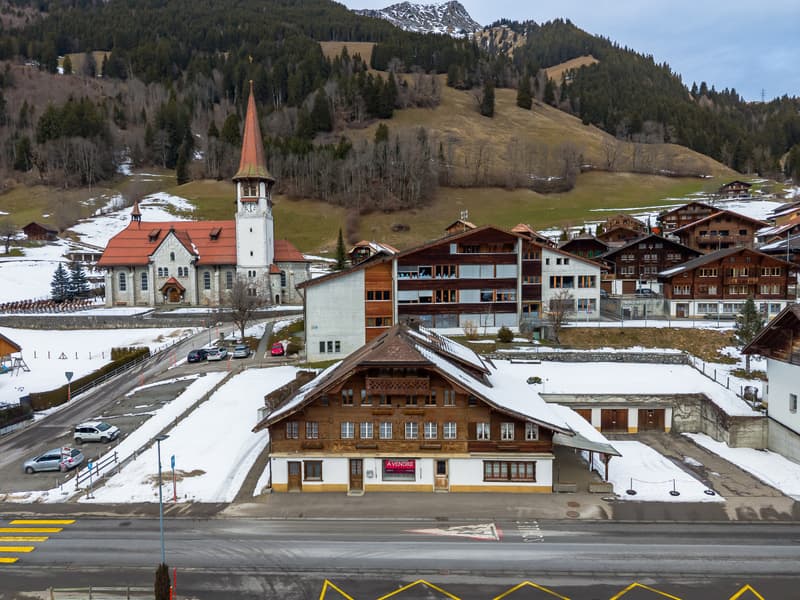 Rare opportunity: mixed-use building in Jaun (12)