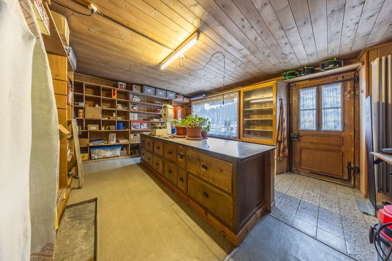 Rare opportunity: mixed-use building in Jaun (6)