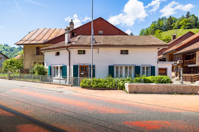 Casa di villaggio di carattere tra Bulle e Gstaad (1)