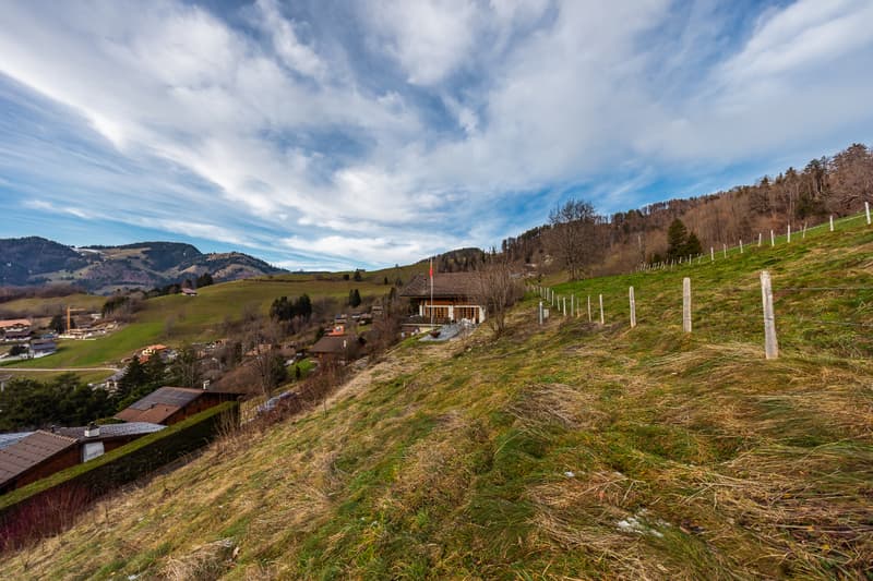 Projet neuf de standing : la beauté préalpine au soleil couchant (8)