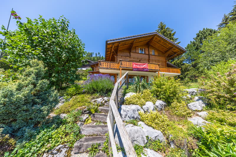 Chalet mit Charme im Herzen einer grandiosen voralpinen Landschaft (2)