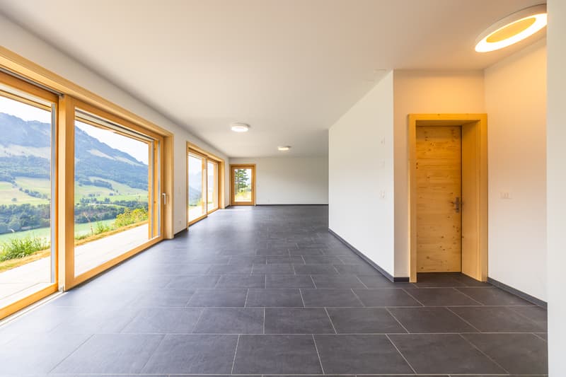 Neues Chalet mit hohem Standard und 3½ Zimmern, mit atemberaubendem Blick (10)
