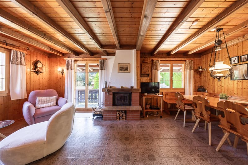 Living in harmony with nature: 4½-room chalet in a quiet location (9)