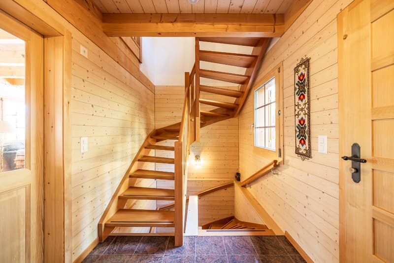 Généreux chalet au calme et avec vue panoramique (8)