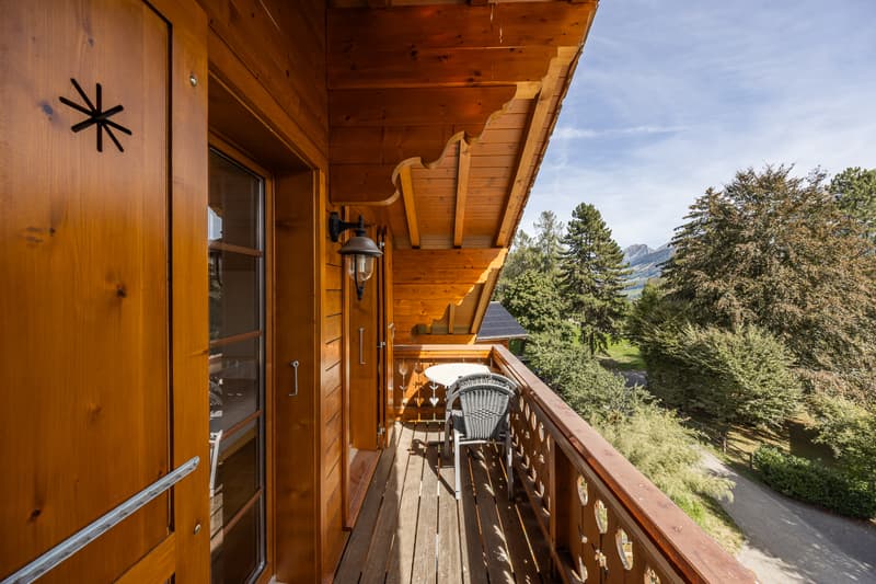 Généreux chalet au calme et avec vue panoramique (13)