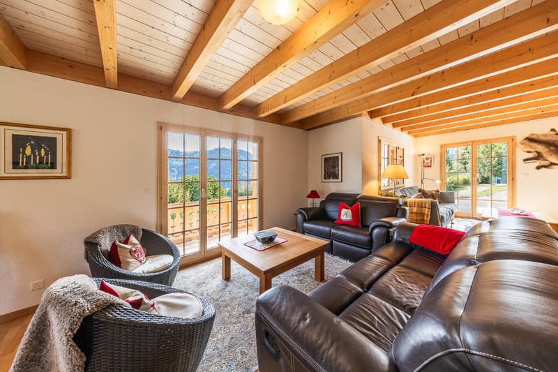 Généreux chalet au calme et avec vue panoramique (5)