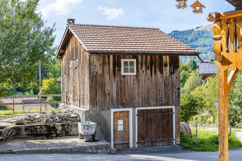 Maison de caractère à réinventer au coeur de Charmey (5)