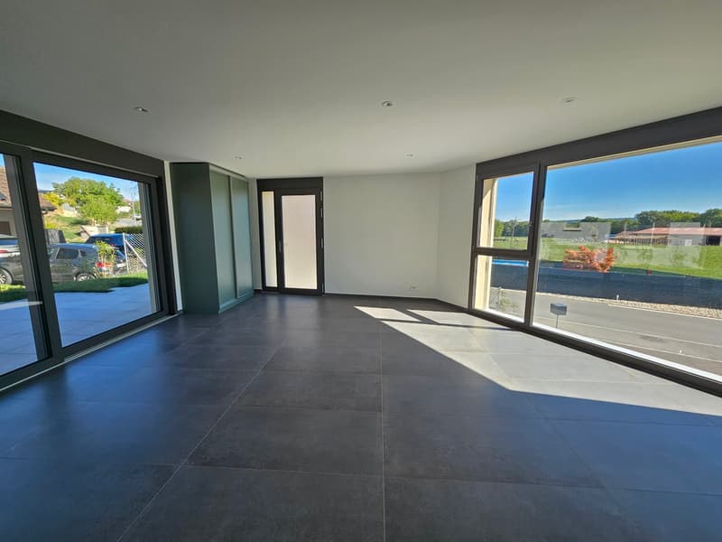 Villa mitoyenne neuve avec magnifique vue. (6)