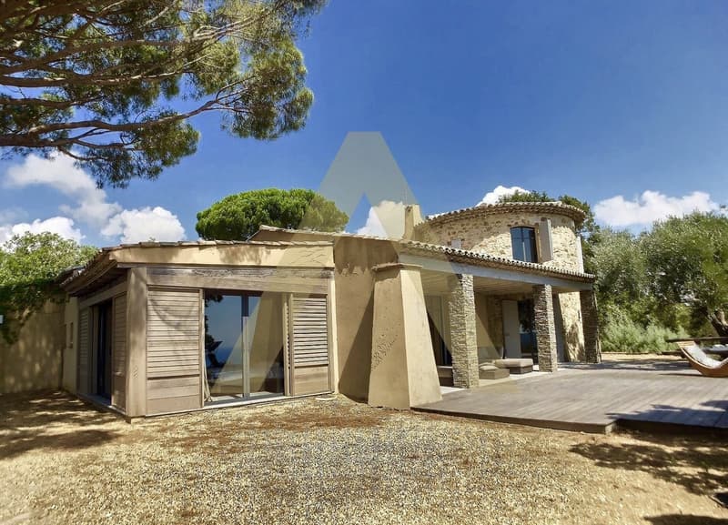Maison de charme avec vue imprenable sur la mer à Ramatuelle (2)
