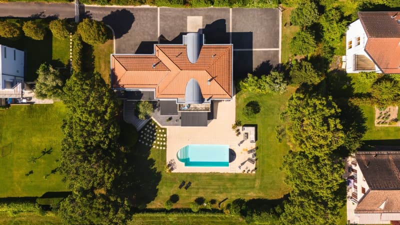 Somptueuse maison avec vue lac et piscine (3)