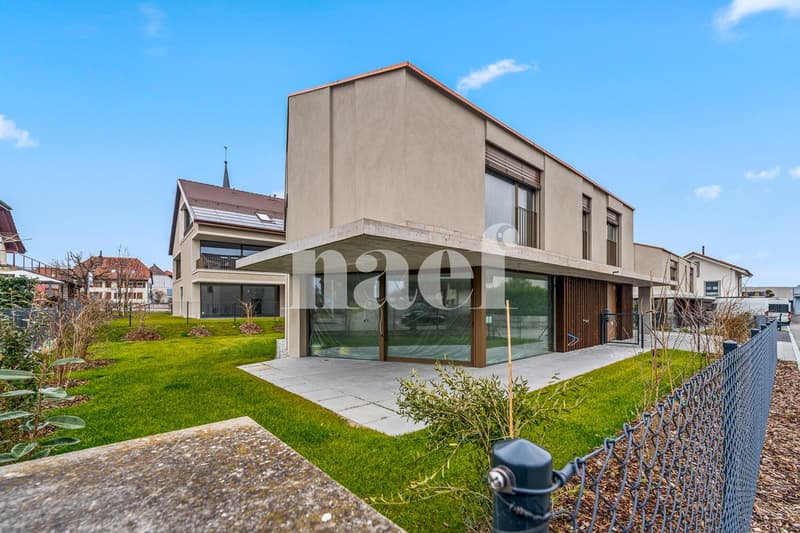 Casa unifamiliare di 6,5 locali e 196 m² con terrazza e giardino in vendita a Gletterens (4)
