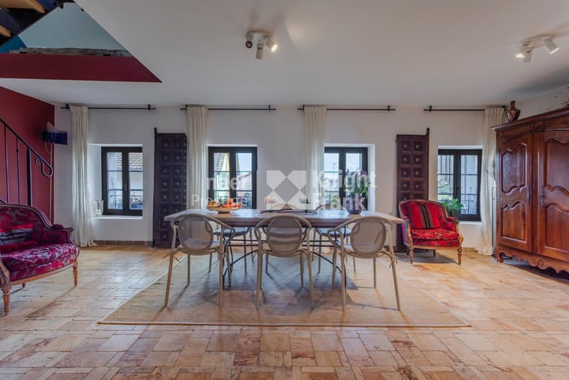 Magnificent renovated farm with 2 apartments for sale in Font (2)