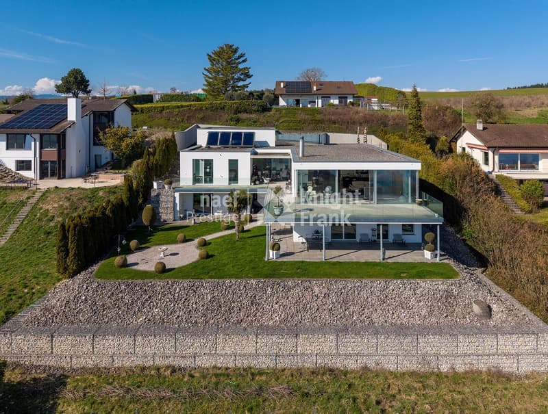 Magnifica proprietà individuale di 6 locali con vista mozzafiato sul lago di Morat in vendita a Bellerive (2)