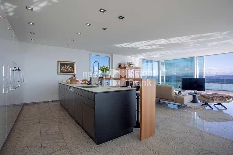 Magnifica proprietà individuale di 6 locali con vista mozzafiato sul lago di Morat in vendita a Bellerive (5)