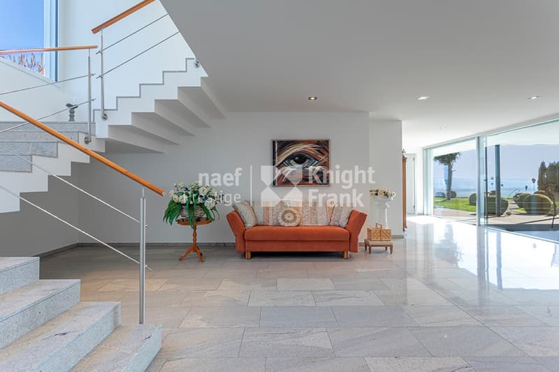 Magnifica proprietà individuale di 6 locali con vista mozzafiato sul lago di Morat in vendita a Bellerive (8)