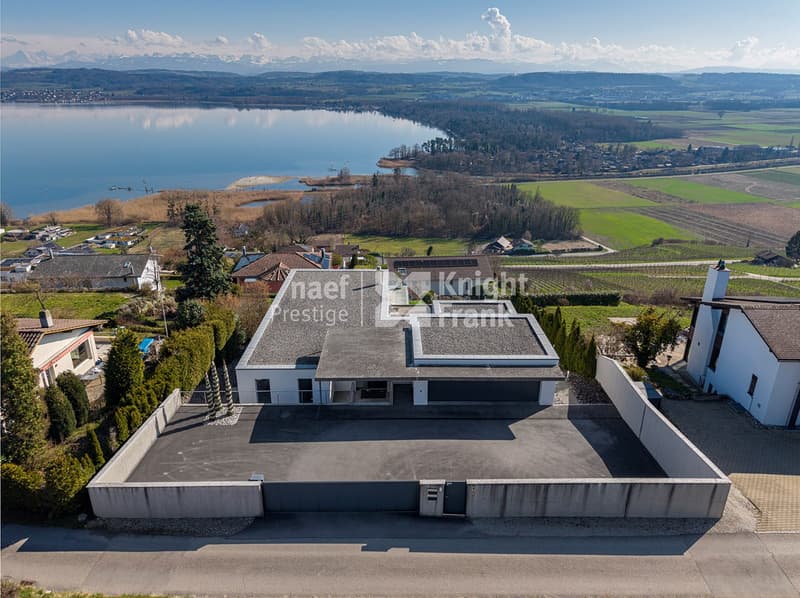 Magnifica proprietà individuale di 6 locali con vista mozzafiato sul lago di Morat in vendita a Bellerive (3)