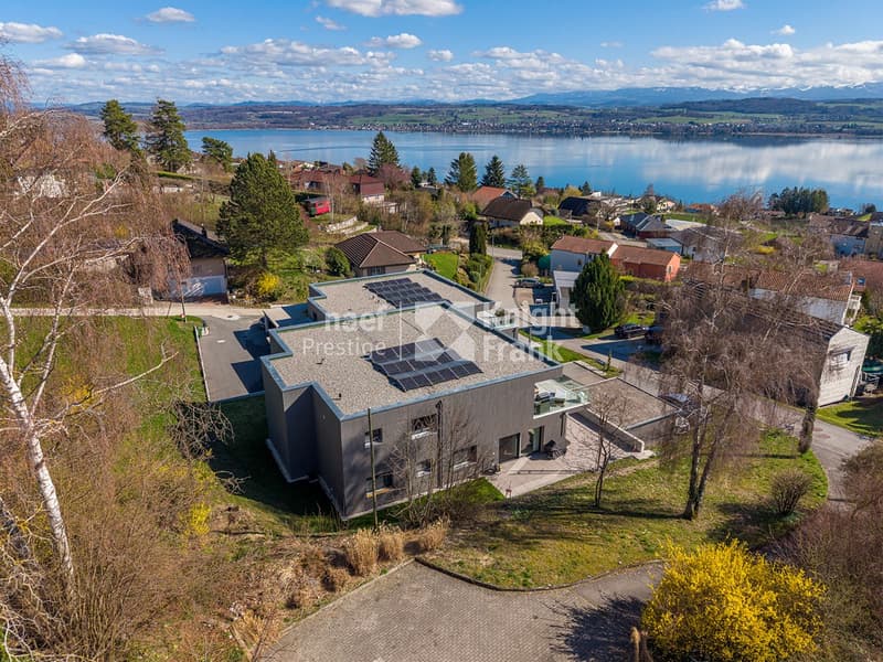 Magnificent 4.5-room attic apartment with breathtaking views of Lake Morat for sale in Lugnorre (1)