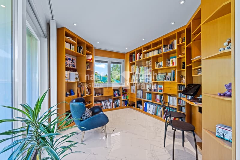 Individual villa with 6 rooms and breathtaking view for sale in Lossy (10)