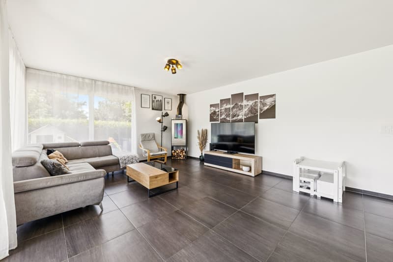 Magnifique appartement de 4.5 pièces avec terrasse et jardin à vendre à Rossens (3)