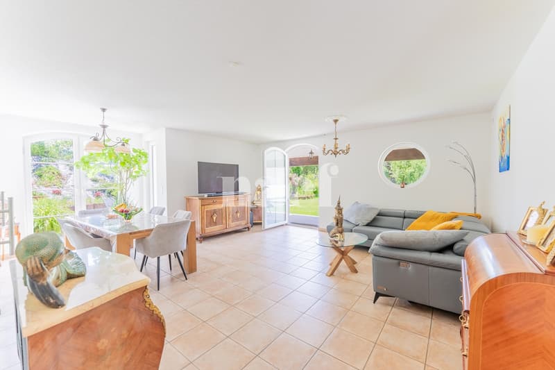 Villa contemporanea con alloggio indipendente in vendita a Bourguillon (3)