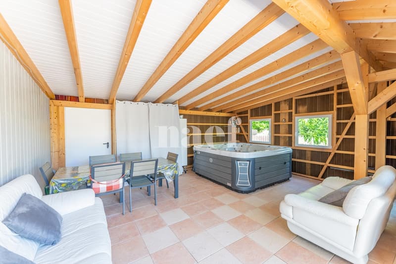 Bright 5.5-room family villa with independent studio and spa (12)