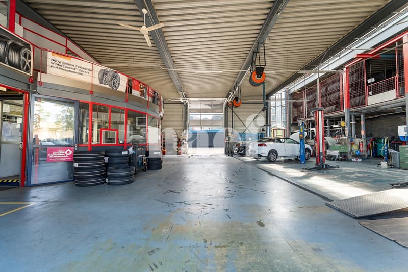 Garage avec réception, atelier et espaces de stockage à vendre à Givisiez (6)