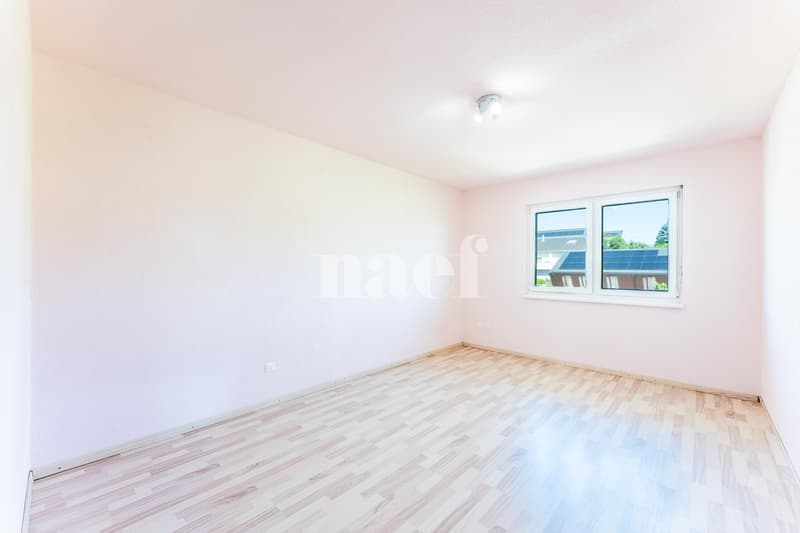 Lumineuse villa familiale de 5.5 pièces avec plusieurs espaces de détente à vendre à Cudrefin (9)