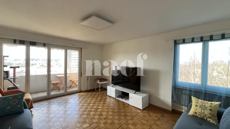 Cozy 4-room apartment on the third floor in Fribourg! (2)
