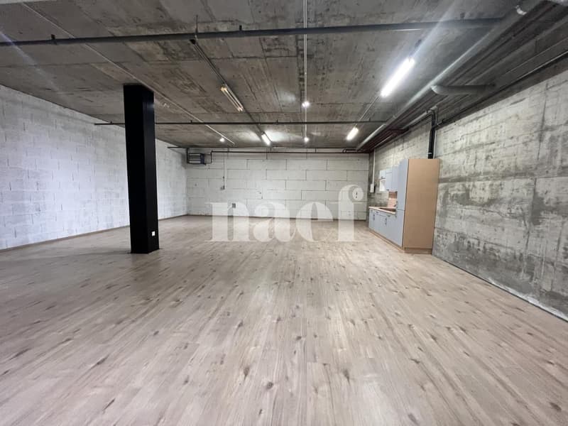 Superficie di 106 m2 in affitto a Granges-Paccot! (2)