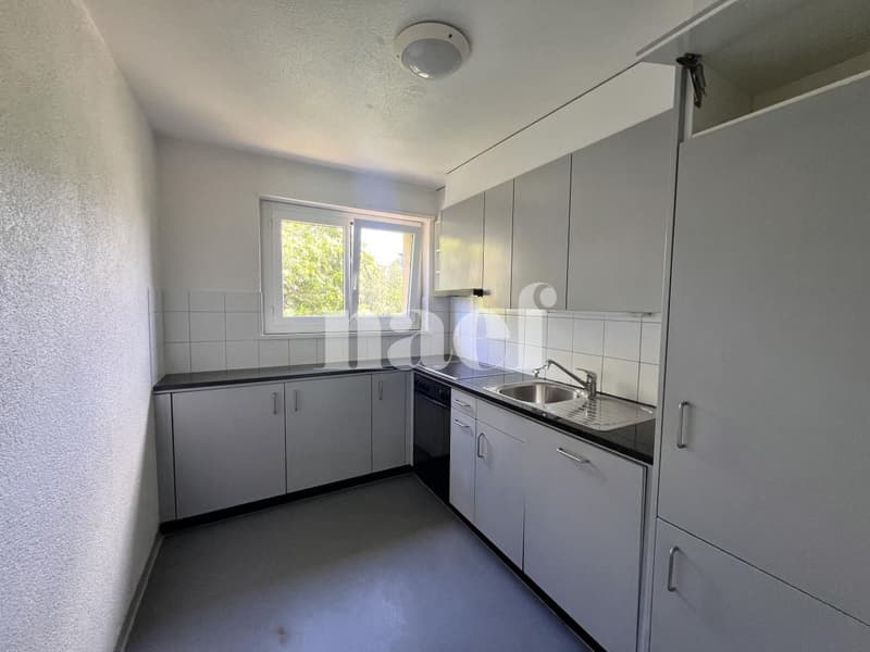 Cozy 4-room apartment on the third floor in Fribourg! (4)
