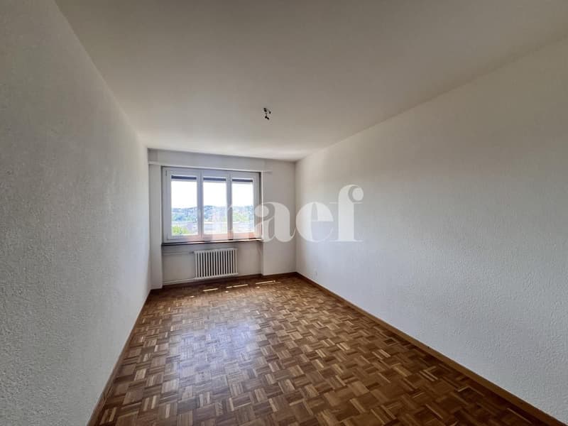 Cozy 4-room apartment on the third floor in Fribourg! (6)